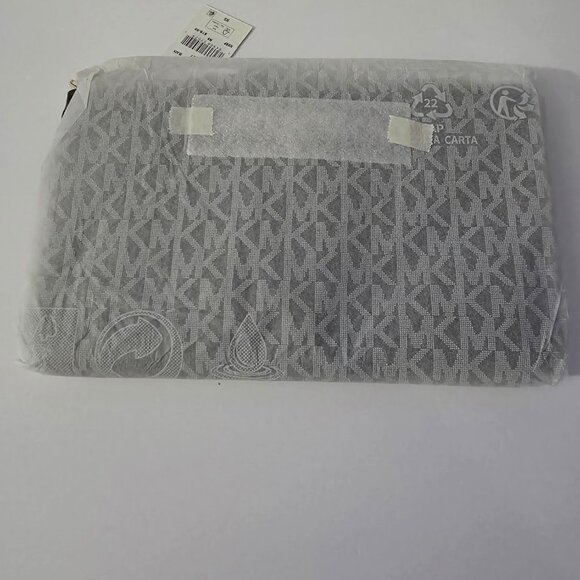 Michael Kors Womens Jet Set Charm Md Tz Wristlet - Picture 11 of 11